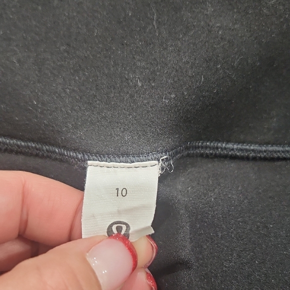 Lululemon Black High-Waisted Leggings - Picture 9 of 10